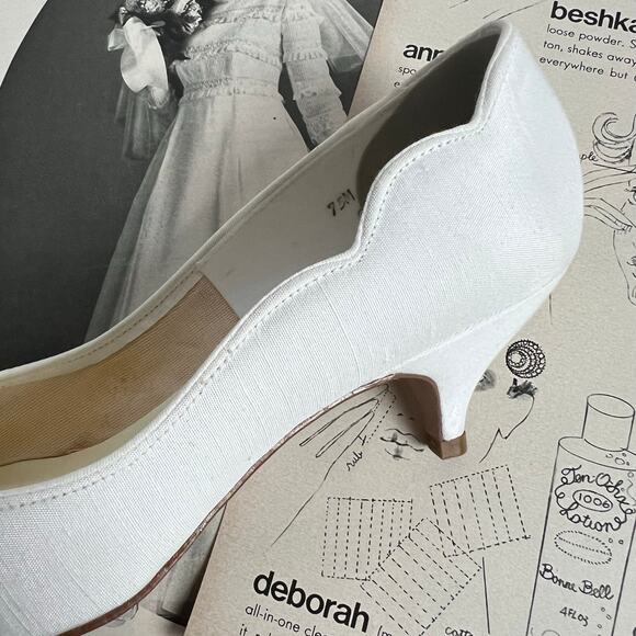 Vintage 80s Coloriffics White Satin Kitten Heels – Lace Bridal Wedding Shoes 7.5 - Picture 6 of 13